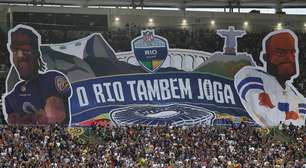 Astro da NFL reprova bandeirão com seu rosto no Maracanã: "Ficou terrível"