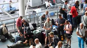 Erupção do Etna mantém aeroporto no sul da Itália fechado pelo 3º dia consecutivo