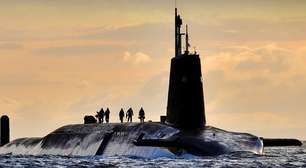 Em 1945, um submarino britânico localizou, às cegas, um submarino alemão a 150 metros de profundidade; o que aconteceu logo em seguida jamais voltou a ocorrer