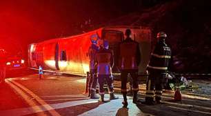Acidente com ônibus deixa 3 mortos e 44 feridos em rodovia no Espírito Santo