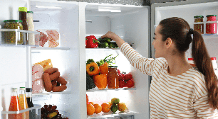 Por que os alimentos estragam mesmo dentro da geladeira? Veja erros que fazem a comida durar menos