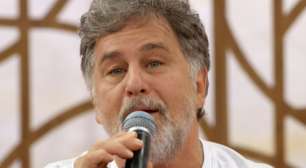 Aos 70 anos, Marcos Frota surge em registro raro com os quatro netos; veja quem são