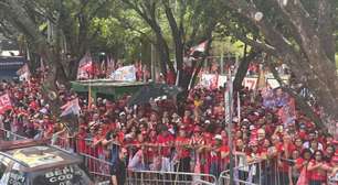 Lula reúne milhares em ato em Fortaleza e reforça discurso contra bets e pela redução da jornada de trabalho