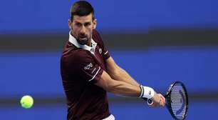 Novak Djokovic supera susto físico e chega à 30ª vitória em Pequim