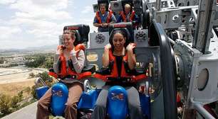 As denúncias de lesão cerebral que fizeram parque Six Flags fechar montanha-russa X2 na Califórnia