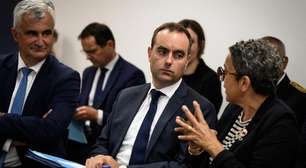 França: dívida pública domina debate político e país volta a discutir aposentadoria aos 65 anos