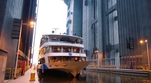 Ao inundar cidades inteiras para represar seu maior rio, a China literalmente obrigou seus navios a subir de elevador