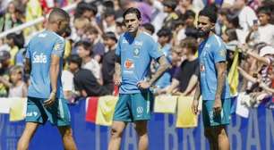 Ancelotti faz sete mudanças e testa Pedro entre os titulares da Seleção
