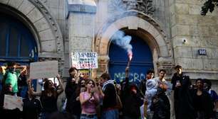 Apesar de proibição do governo, protestos estudantis continuam na França, com mais de 560 escolas bloqueadas