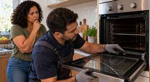 Dona de casa manda trocar o vidro do forno, prepara a primeira refeição depois do conserto e vê a nova peça trincar enquanto a assistência culpa choque térmico