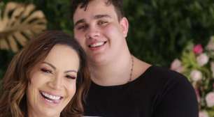 Após eliminarem mais de 130 kg juntos, Solange Almeida surge em registro especial com o filho