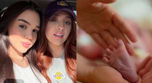 Nasce filha de Mari Fernandez e Júlia Ribeiro; veja as fotos e nome da bebê