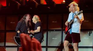 Dave Grohl toca 'Highway to Hell' com AC/DC no palco; veja vídeo