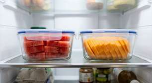 Deixar melancia, melão ou outras frutas já cortadas sobre a mesa facilita na hora de comer, mas na Alemanha a orientação é manter frutas cortadas refrigeradas até o consumo