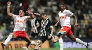 Em noite inspirada de Delfim, Atlético vence o Bragantino na Arena MRV