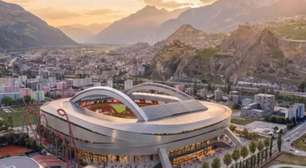 Bizarro! Clube quer construir estádio com montanha-russa