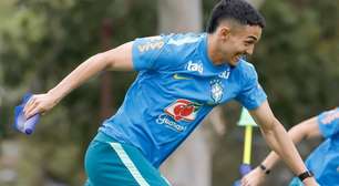 Athletico-PR: Arthur Dias é titular do Brasil pela 1ª vez e joga 60 minutos