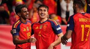 Espanha vence mais uma e amplia a invencibilidade