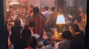 Conheça a balada do Japão que se transforma em lounge de leitura