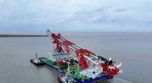 A caminho da Bahia: maior navio bate-estacas do mundo sai da China para ajudar a construir a maior ponte da América Latina