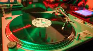 Vendas de vinil nos Estados Unidos ultrapassaram US$ 1 bilhão em 2025