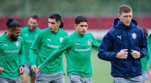 Fluminense promove treino intenso com duelos e espaço reduzido