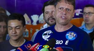 Tarcísio mobiliza eleitores para eleger Flávio e diz que 'tempo de justiça está chegando': 'Vamos derrotar o PT'