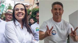 Candidatos ao governo do Rio Grande do Sul trocam abraço após entrevistas em Porto Alegre