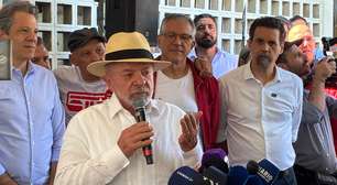 Lula vota em São Bernardo do Campo e diz que irá propor reforma no STF caso seja reeleito