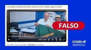 Lula não jogou bandeira do Brasil no chão após votar, mas sim a entregou a fotógrafo
