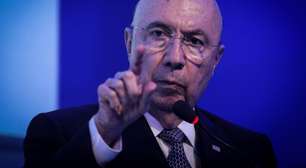 As agendas econômicas de Lula e de Flávio Bolsonaro são muito fracas, diz Meirelles
