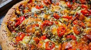 Pizza siciliana de massa alta: aprenda a fazer o sfincione