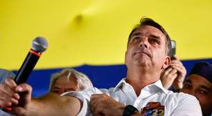 Maioria no Congresso não dá 'carta branca' para Flávio Bolsonaro mudar Constituição, dizem especialistas