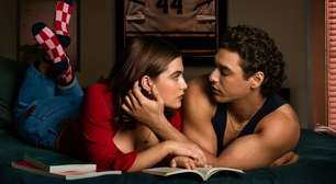 Não sou adolescente, mas essas três séries sobre romances universitários me deixaram viciada como se eu fosse