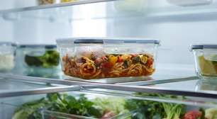 Cheirar a comida para decidir se a sobra ainda está boa parece suficiente, mas no Canadá a orientação é não confiar apenas no odor, aparência ou sabor: alimentos contaminados podem não apresentar sinais perceptíveis