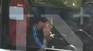Messi chora ao saudar torcedores antes de sua despedida da seleção argentina