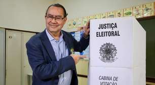 Sem declarar apoio a Lula ou Flávio, Augusto Cury agradece votação e diz que 'plantou sementes'