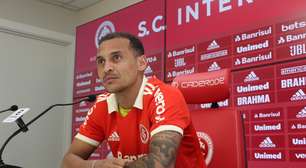 Eduardo Baptista pretende utilizar Alan Patrick em nova função no Internacional