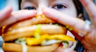 OMS recomenda alimentação e exercícios em vez de canetas para crianças com obesidade