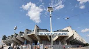 Clube alemão proíbe pulos sincronizados por risco no estádio; entenda