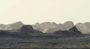 Nasa revela imagem impressionante de Marte com paredões gigantes esculpidos pelo vento