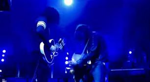 Vídeo: Jack White e Nick Valensi unem forças em jam pra lá de roqueira
