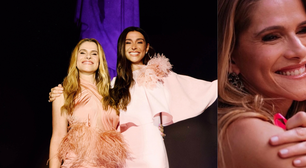 Penas de um lado, flores 3D do outro: Mônica Martelli e Ingrid Guimarães somam quase R$ 20 mil em looks para o Outubro Rosa; veja fotos