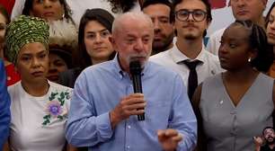Lula desafia Flávio Bolsonaro a votar a favor do fim da escala 6x1 e ironiza 'negociar com patrão'
