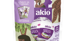 Akio une tapioca e folclore em campanha com cards colecionáveis