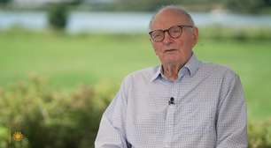 Aos 90 anos, Alan Alda revela como lida com os desafios do Parkinson: 'Apenas um hobby'
