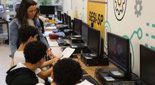 Escolas estaduais de SP ampliam uso de IA e abrem debate sobre autonomia de professores