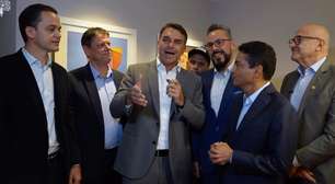 Flávio defende legado do governo Bolsonaro ao agradecer apoio do Republicanos à sua candidatura