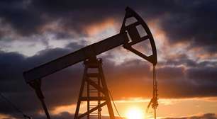 Alta do petróleo reacende temor de inflação e pressiona mercados globais
