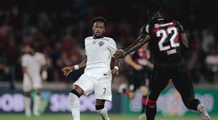 Fred deixa o campo sentindo a coxa esquerda em Atlhetico-PR x Atlético-MG
